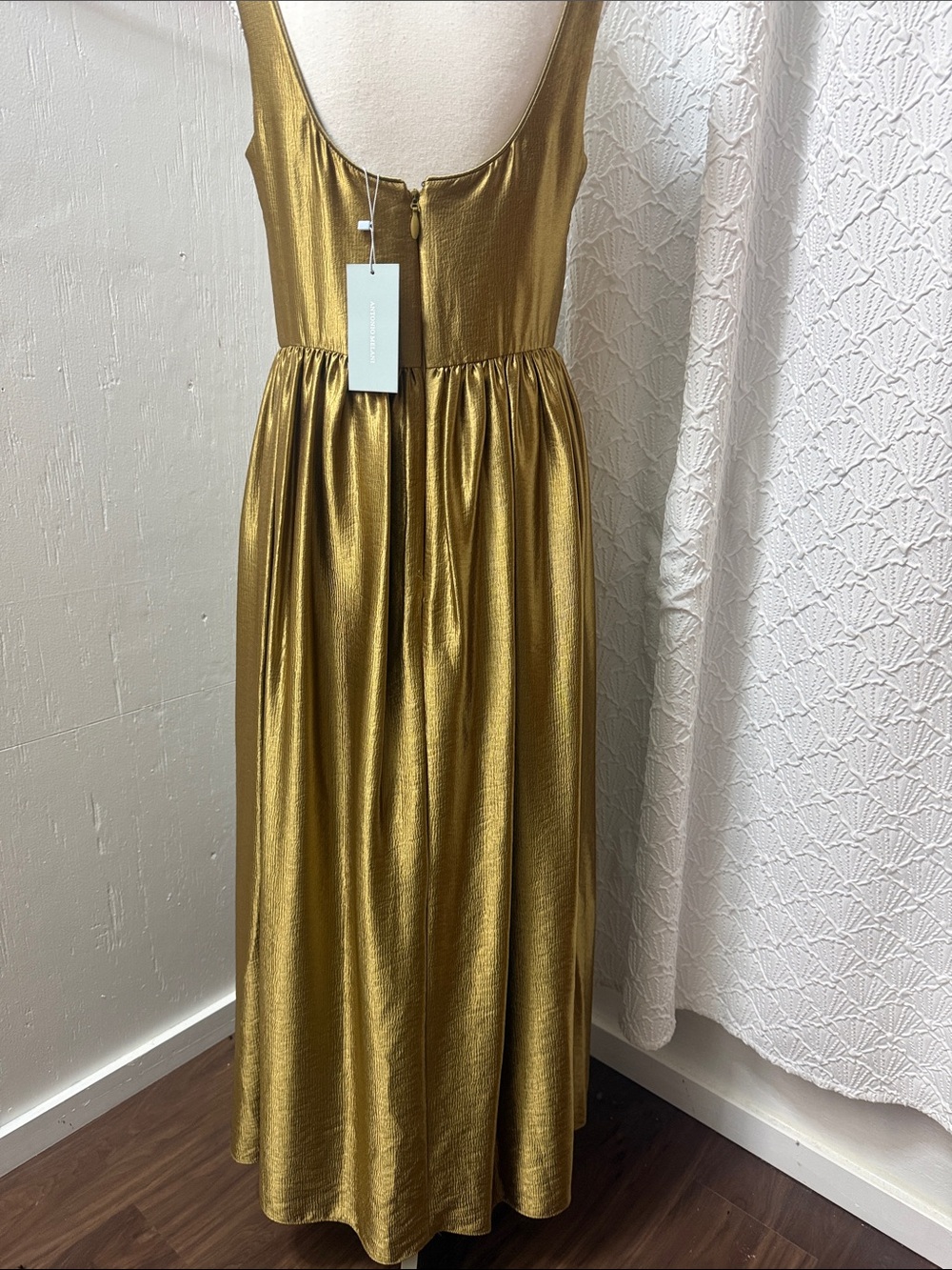 ANTONIO MELANI Metallic Gold Maxi Dress with Scoop Neck - Picture 7 of 15